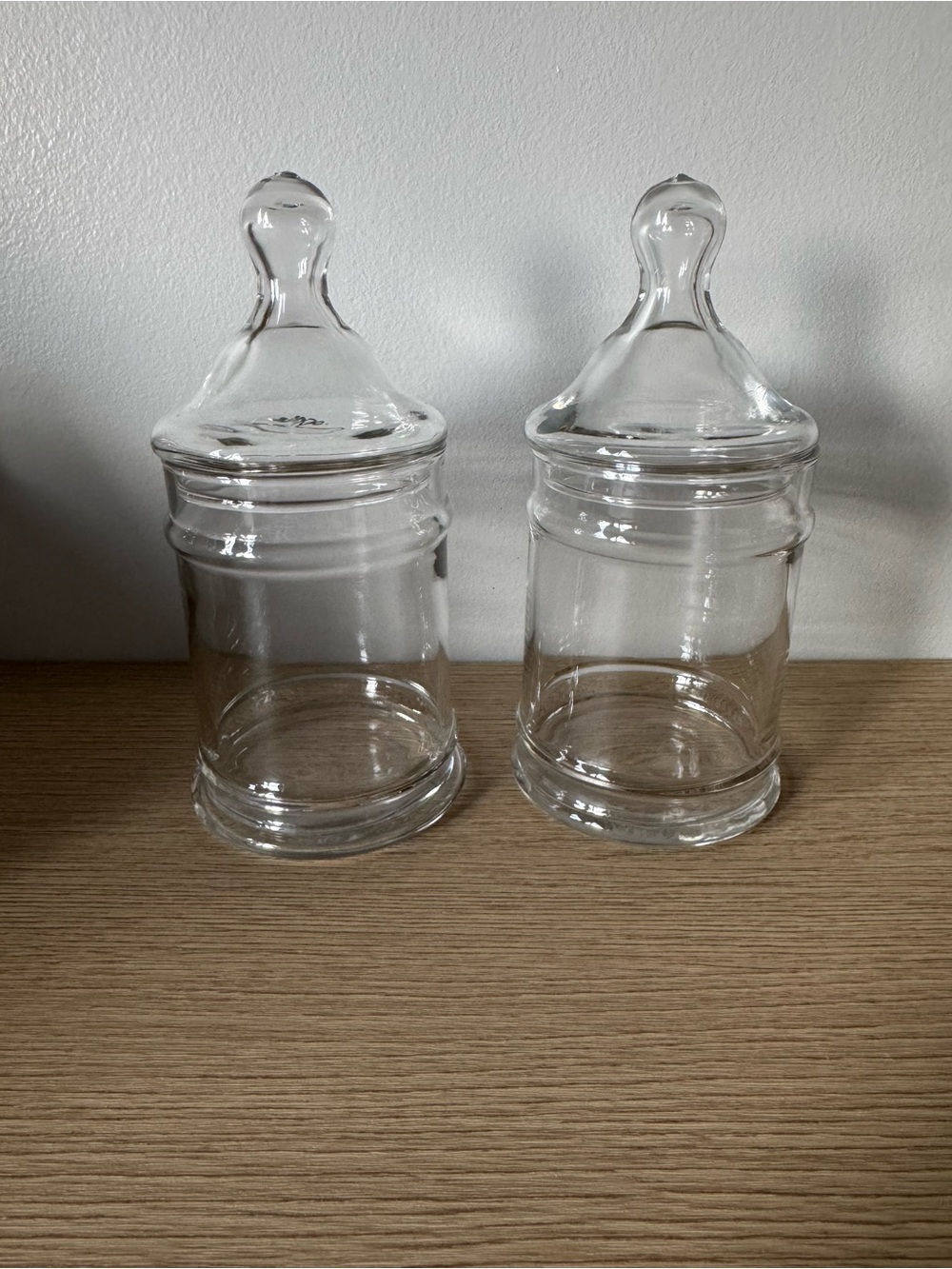 Set of 2 Clear Glass Apothecary Jars with Lids